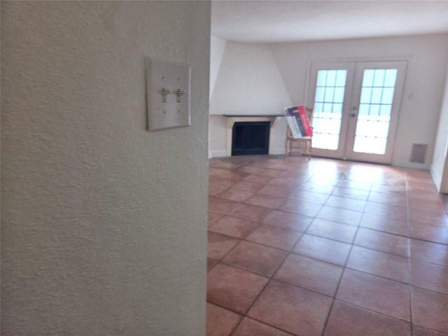 10075 Westpark Drive 40, Houston, TX 77042