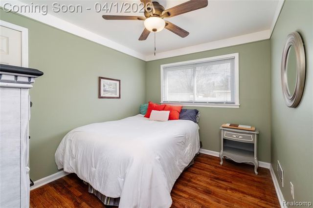 30789 Hathaway Street, Livonia, MI 48150