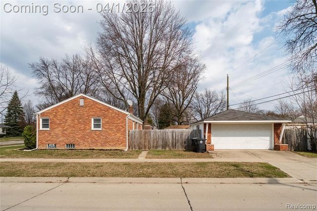 30789 Hathaway Street, Livonia, MI 48150