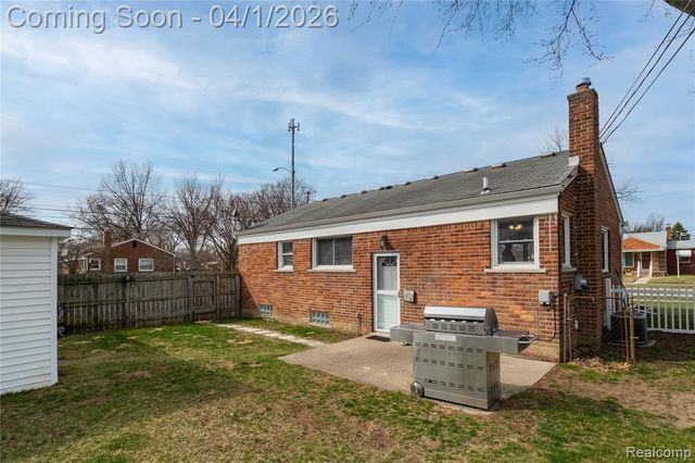 30789 Hathaway Street, Livonia, MI 48150