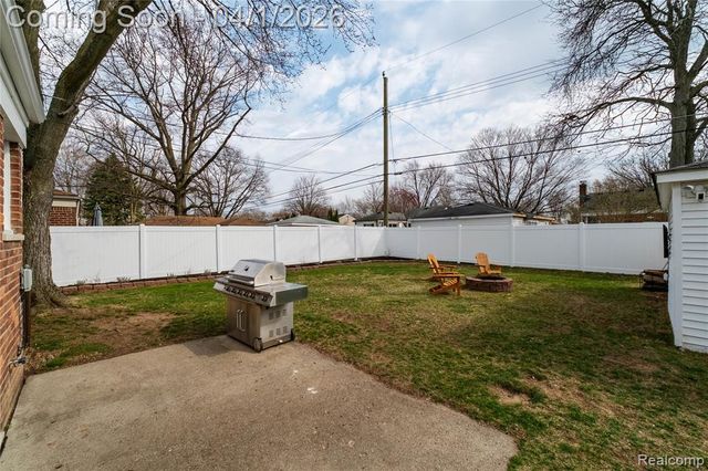 30789 Hathaway Street, Livonia, MI 48150