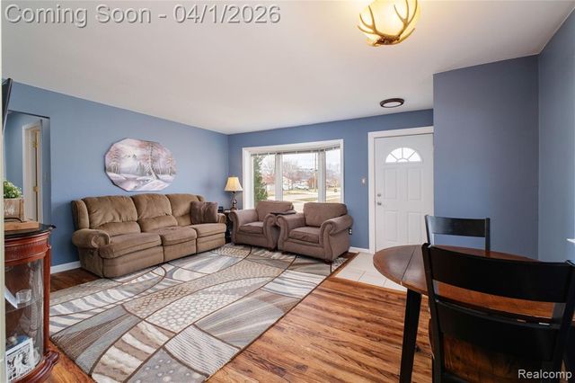 30789 Hathaway Street, Livonia, MI 48150