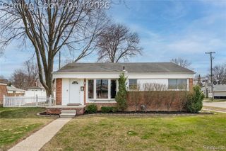 30789 Hathaway Street, Livonia, MI 48150