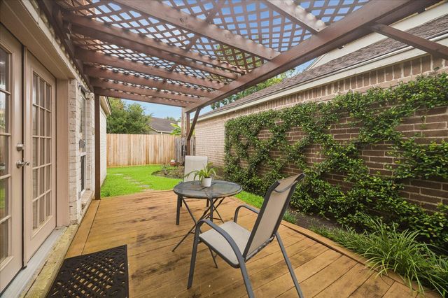 1534 Beaconshire Road, Houston, TX 77077