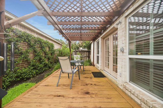 1534 Beaconshire Road, Houston, TX 77077