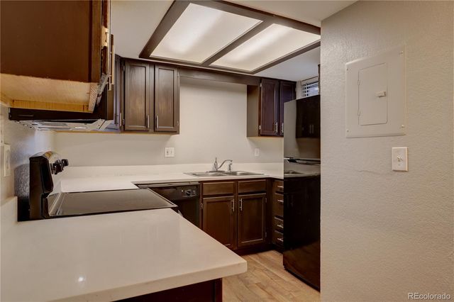 15594 E Arizona Avenue 106, Aurora, CO 80017