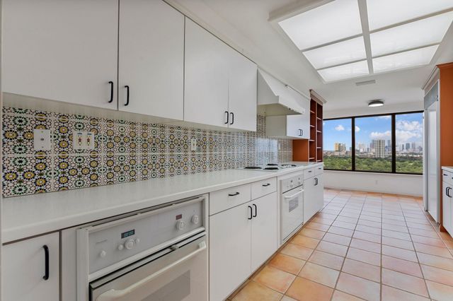 2001 Holcombe Boulevard 1801, Houston, TX 77030