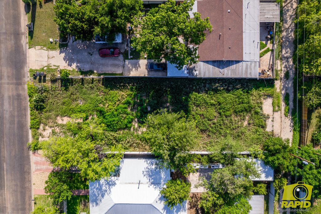 Image 17 of property listing at 722 E 17th Street, San Angelo, TX 76903