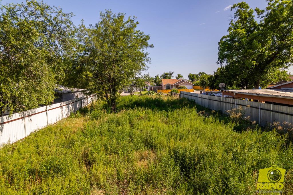 Image 7 of property listing at 722 E 17th Street, San Angelo, TX 76903
