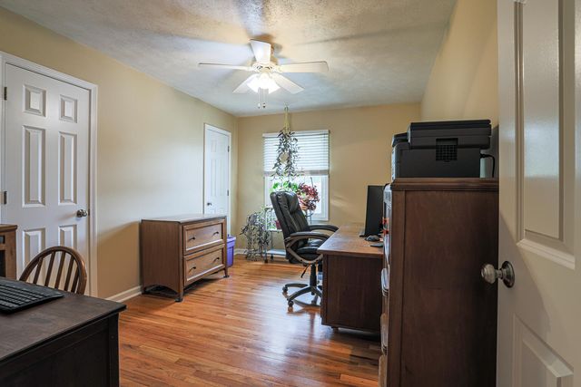 2556 VIRGINIA Street, Bellevue, NE 68147