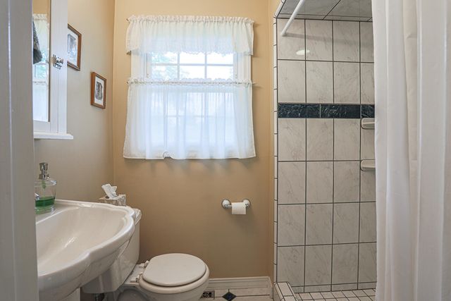 2556 VIRGINIA Street, Bellevue, NE 68147