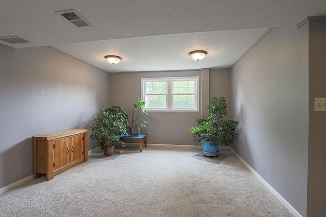 2556 VIRGINIA Street, Bellevue, NE 68147