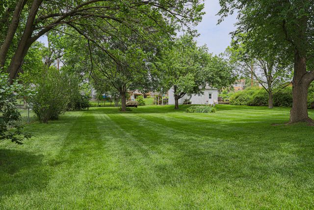 2556 VIRGINIA Street, Bellevue, NE 68147