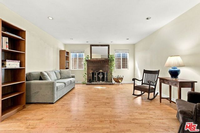 21404 Germain Street, Chatsworth, CA 91311
