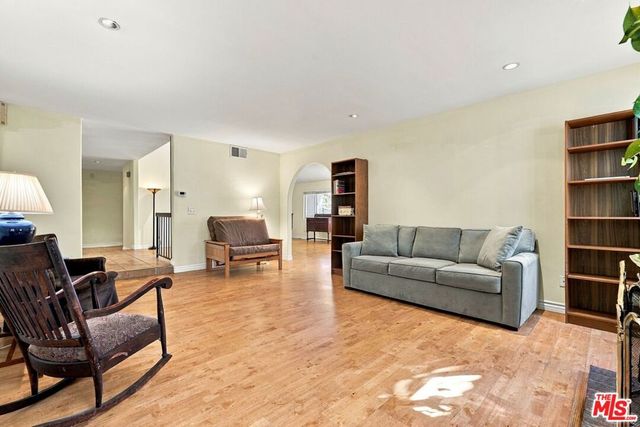 21404 Germain Street, Chatsworth, CA 91311
