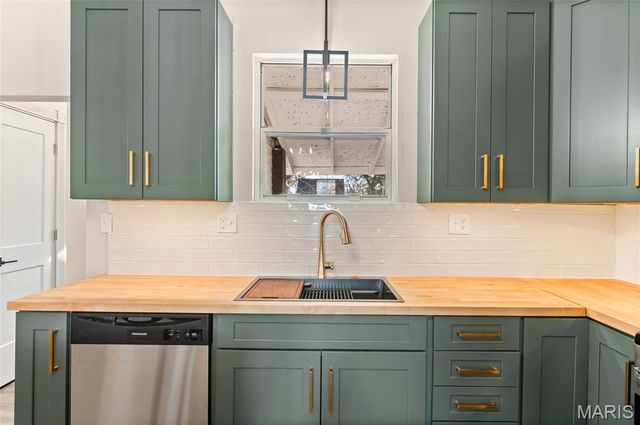 514 Autumn Avenue, Collinsville, IL 62234