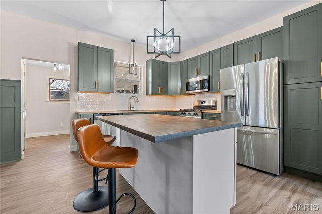 514 Autumn Avenue, Collinsville, IL 62234