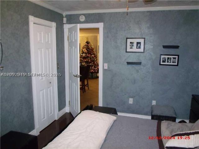 9470 NW 24th ST, Sunrise, FL 33322
