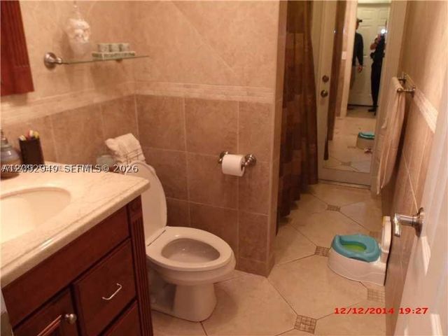 9470 NW 24th ST, Sunrise, FL 33322