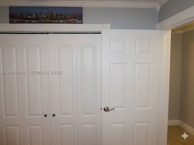 9470 NW 24th ST, Sunrise, FL 33322
