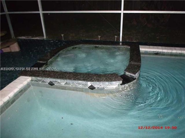 9470 NW 24th ST, Sunrise, FL 33322