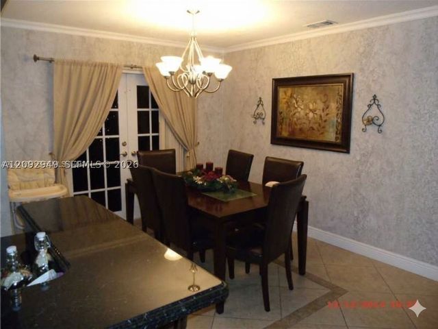 9470 NW 24th ST, Sunrise, FL 33322