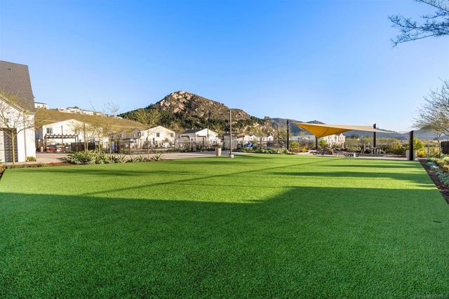 239 Blended Place, Fallbrook, CA 92028