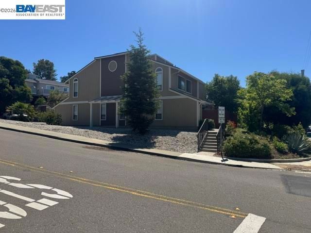 104 Mission Dr, Pleasanton, CA 94566