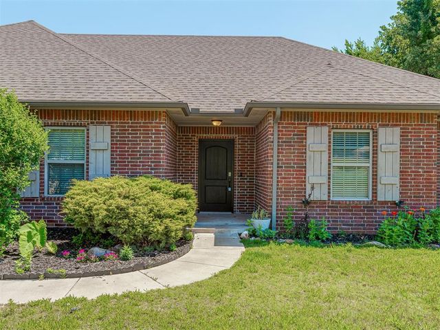 8624 Mallard Lane, Edmond, OK 73034
