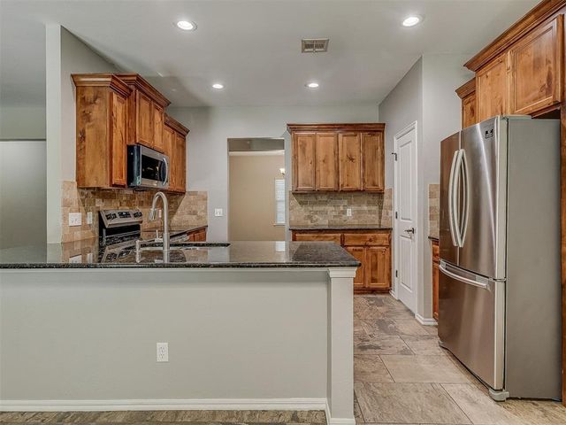 8624 Mallard Lane, Edmond, OK 73034