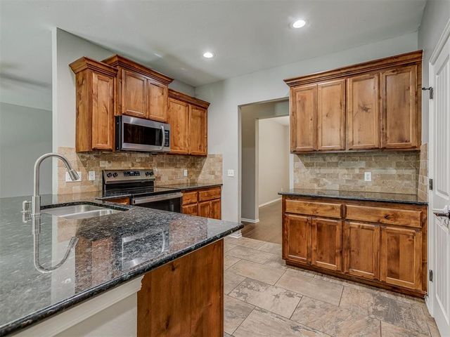 8624 Mallard Lane, Edmond, OK 73034