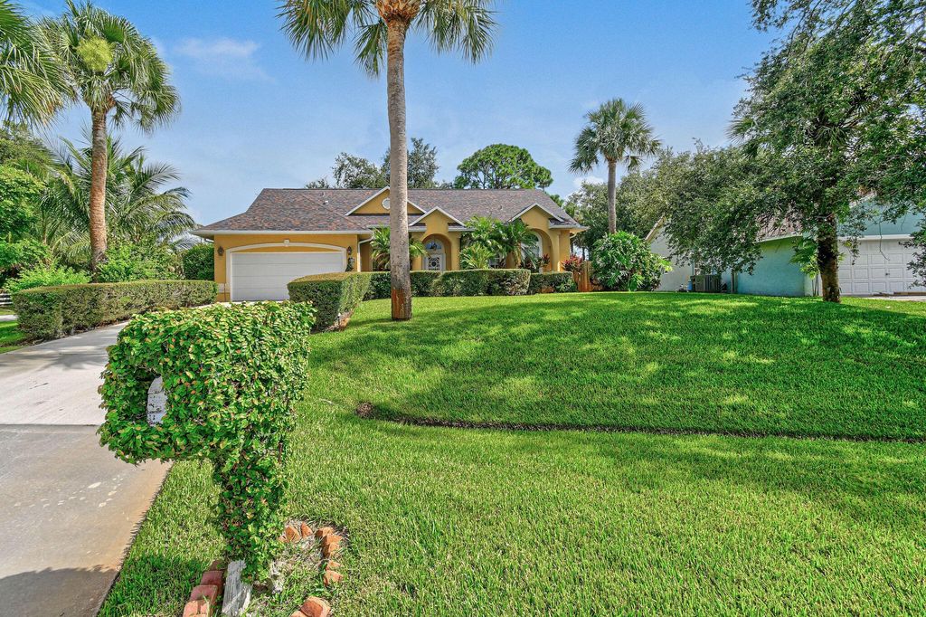 1791 SW Ruiz Terrace, Port St Lucie, FL 34953