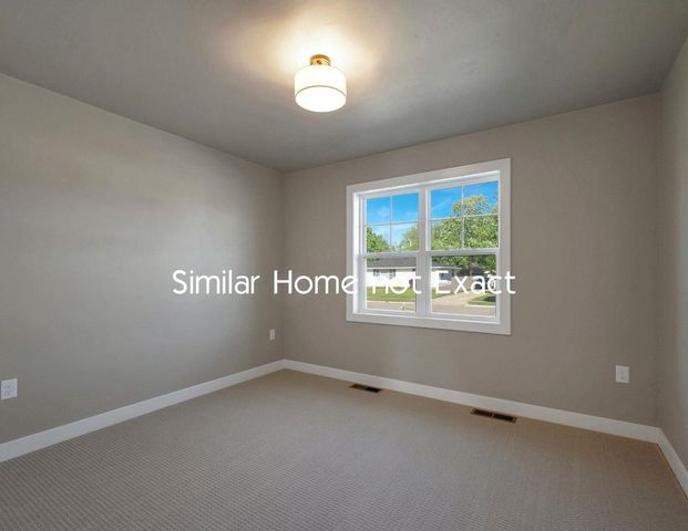 1411 HOFFMAN ROAD, Green Bay, WI 54311