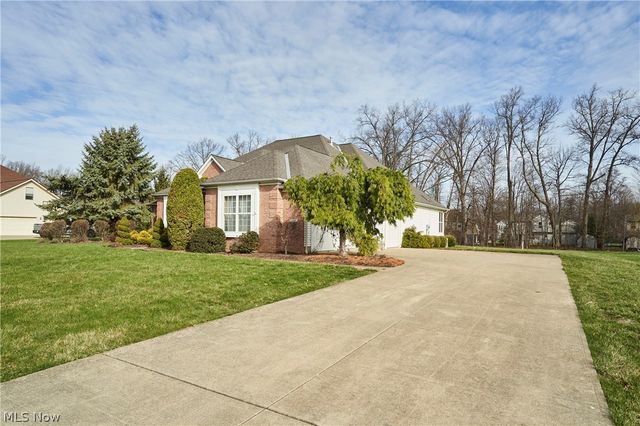 6318 Oak Point Estates, Lorain, OH 44053
