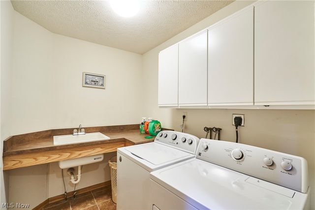 6318 Oak Point Estates, Lorain, OH 44053