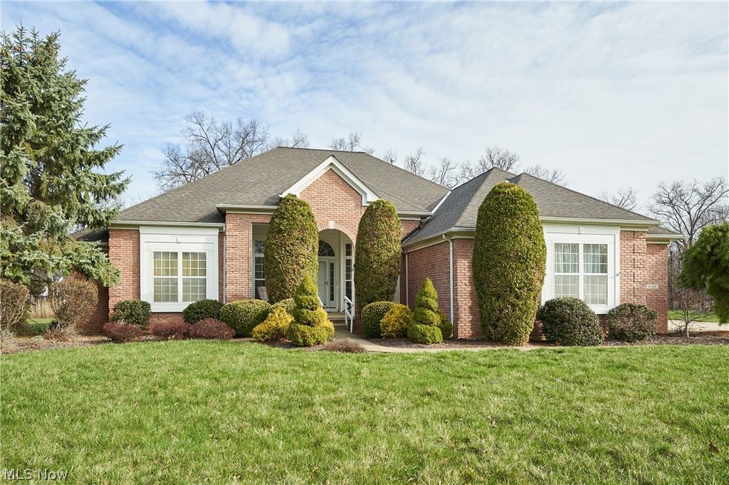 6318 Oak Point Estates, Lorain, OH 44053