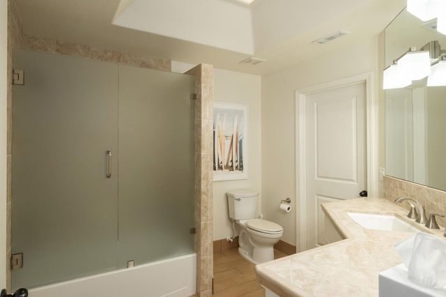 7271 N Gentry Avenue, Fresno, CA 93711