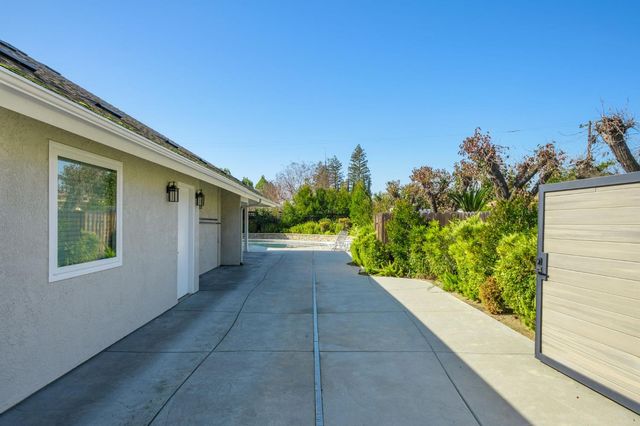 7271 N Gentry Avenue, Fresno, CA 93711