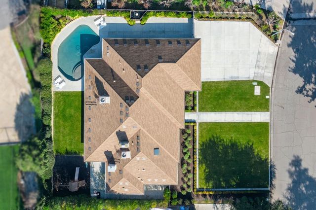 7271 N Gentry Avenue, Fresno, CA 93711