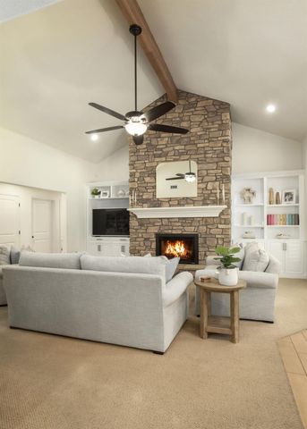 7271 N Gentry Avenue, Fresno, CA 93711