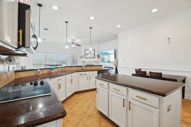 7027 LAURA HTS, Schertz, TX 78154