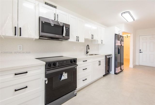 1750 NE 191st St 100-1, Miami, FL 33179