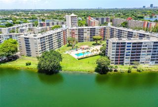 1750 NE 191st St 100-1, Miami, FL 33179