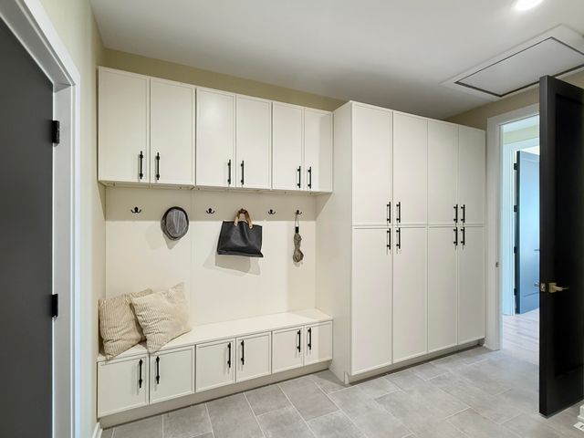 10102 Lakeview Drive, St. John, IN 46373