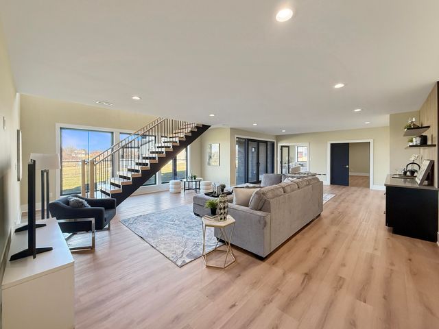 10102 Lakeview Drive, St. John, IN 46373