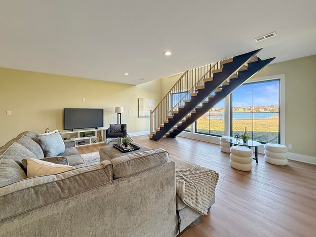 10102 Lakeview Drive, St. John, IN 46373