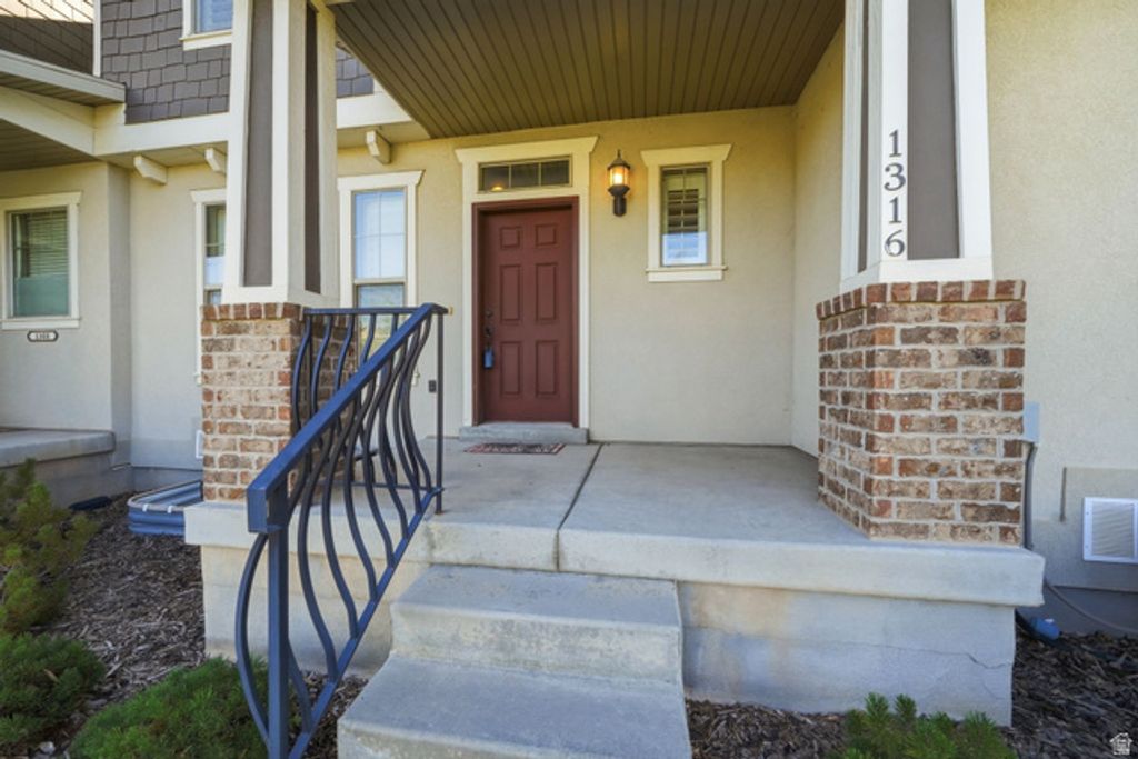 1316 S MOUNTAIN CREST DR, Woods Cross, UT 84087 — photo 2