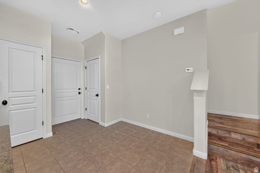 1316 S MOUNTAIN CREST DR, Woods Cross, UT 84087 — photo 4