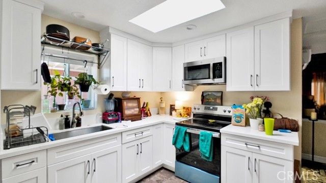 716 N Harbor, Anaheim, CA 92805