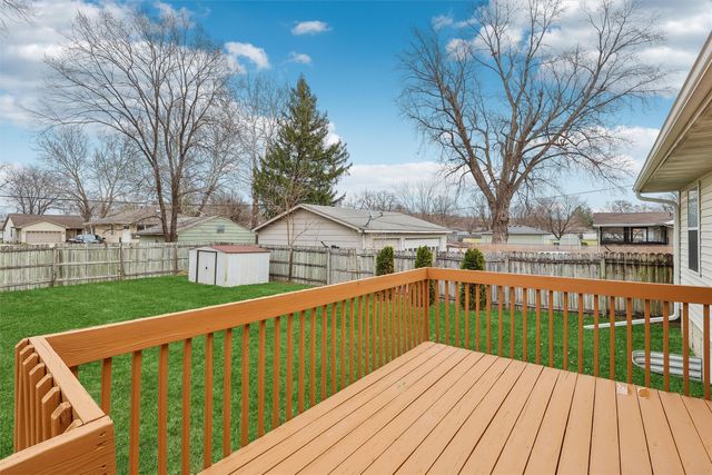 6129 Edwards Avenue, Des Moines, IA 50312